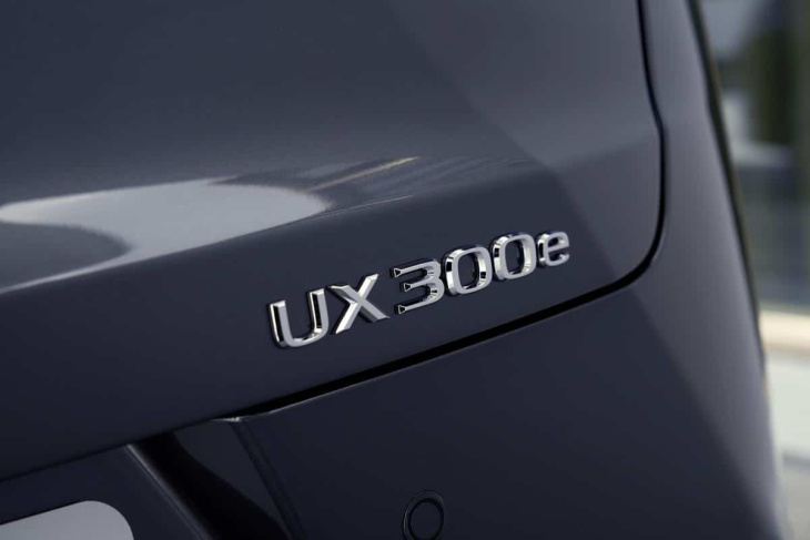 nuevo lexus ux 300e: ¡un eléctrico con hasta 10 años de garantía o 1 millón de km!
