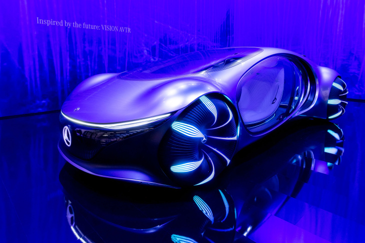 por qué los nuevos coches mercedes-benz cuentan con inteligencia artificial mediante chatgpt
