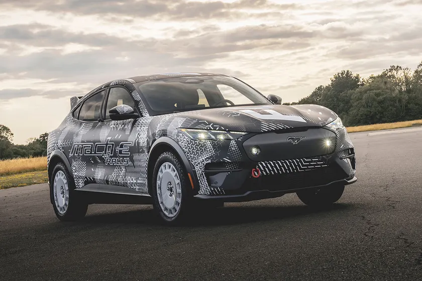 el mustang mach-e rallye es el nuevo suv eléctrico de ford inspirado en la competición