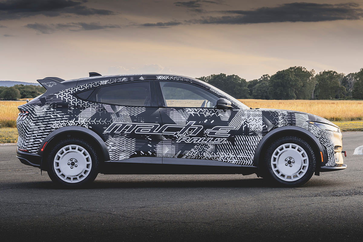 el mustang mach-e rallye es el nuevo suv eléctrico de ford inspirado en la competición
