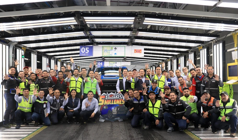 ram celebra 5 millones de camionetas fabricadas en méxico