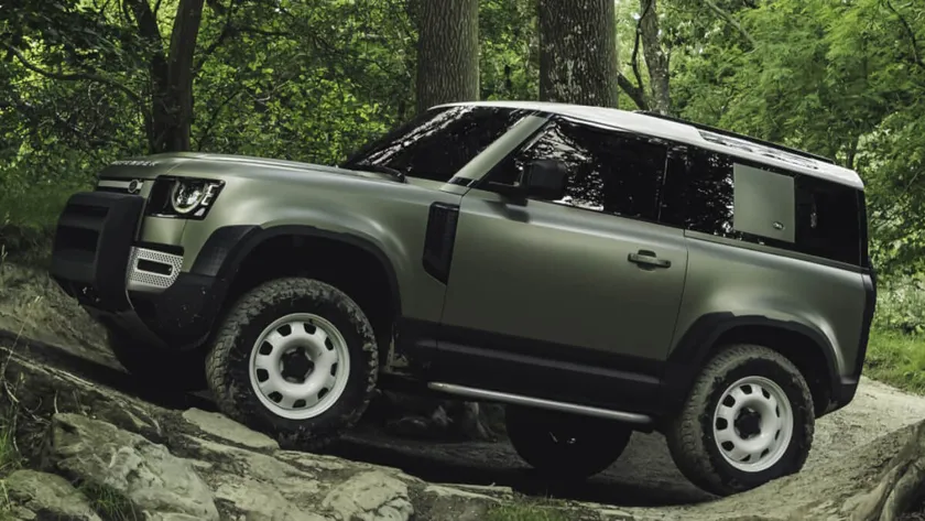 Land Rover prepara un pequeño todoterreno eléctrico hermano del Range Rover Evoque, el Defender Sport