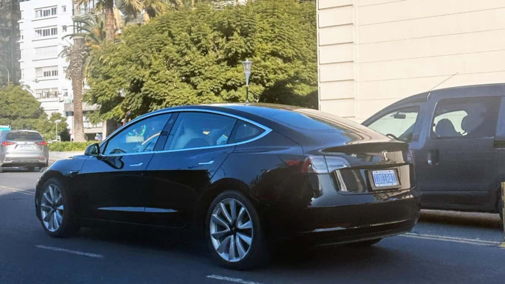 Un organismo internacional patentó un Tesla Model S en Argentina