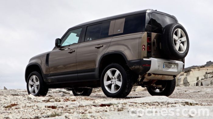 Es posible la llegada de un Land Rover Defender Sport como todoterreno de acceso