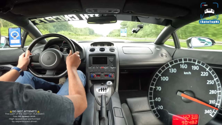 Disfruta del V10 de este Lamborghini Gallardo manual en una Autobahn