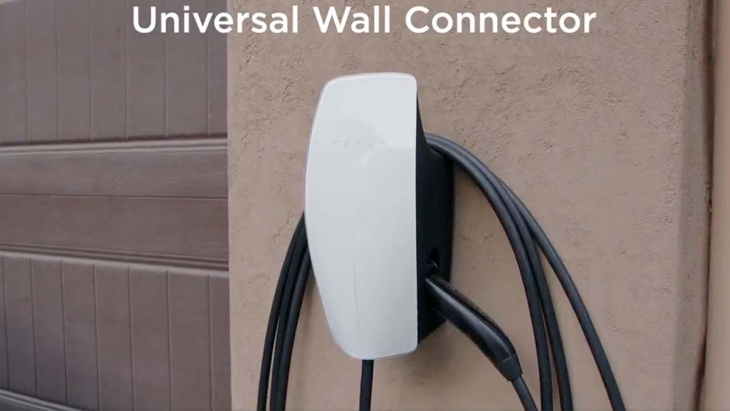tesla lanza un nuevo cargador universal (wall connector) para el hogar