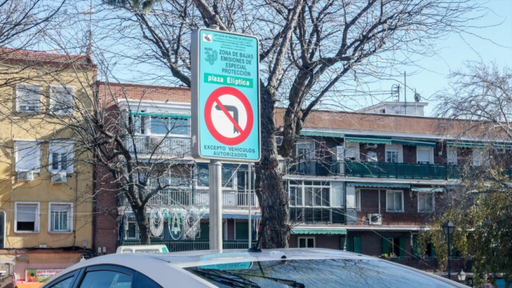 las zonas de la comunidad de madrid que la dgt prohibirá circular con coches a partir del próximo año