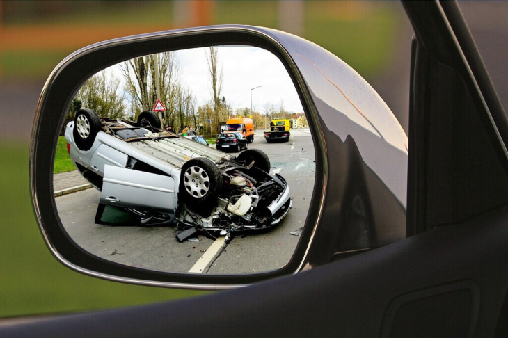 cómo rellenar un parte amistoso en caso de accidente para evitar problemas con el seguro del coche