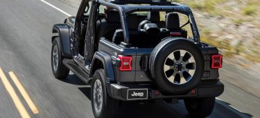 jeep actualiza ligeramente su wrangler y volverá a ofrecerlo con un motor de gasolina puro, pero date prisa