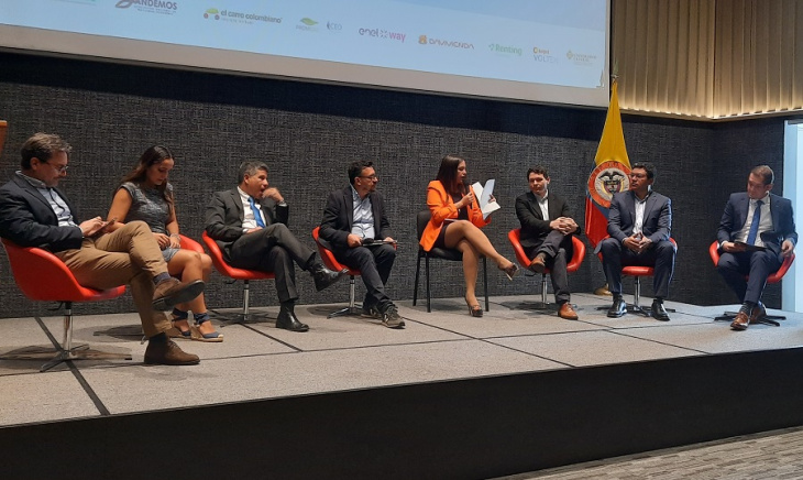 contra una transición eterna: privados apuran a gobierno con metas de electromovilidad en colombia - portal movilidad: noticias sobre vehículos eléctricos
