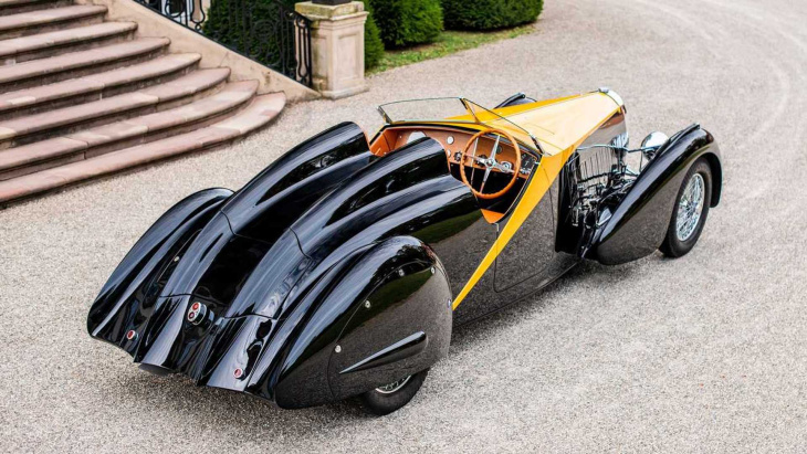 este bugatti type 57s de 1937, ganador del salon privé 2023