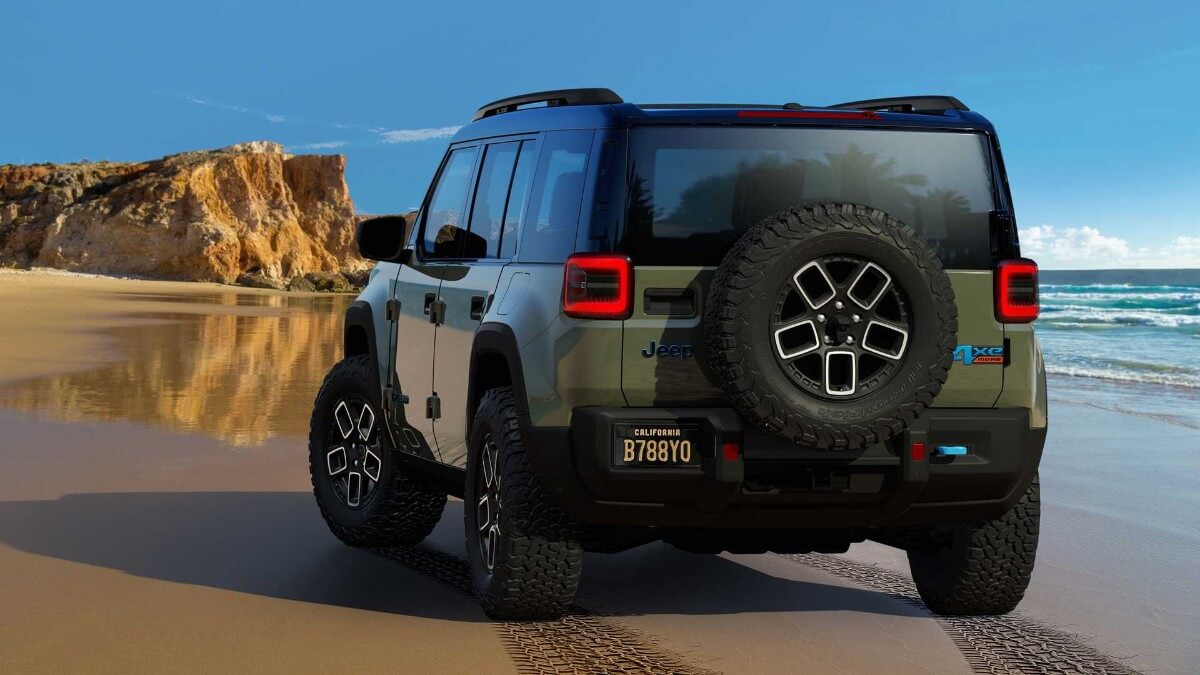 el jeep recon llegará en 2024 con hasta 600 kilómetros de autonomía y una estética inspirada en el wrangler