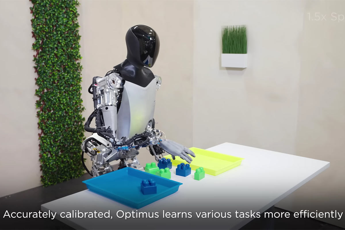 tesla muestra avances de su robot humanoide optimus, que ya es capaz de ‘trabajar’… y de hacer yoga