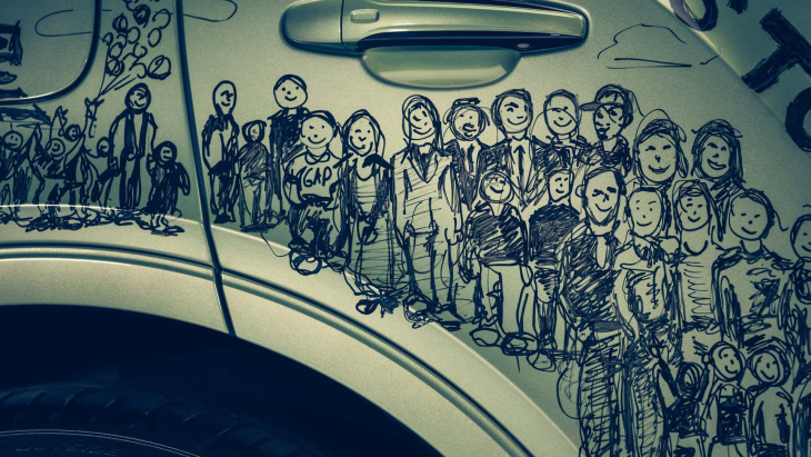 este bentley bentayga 'art car' incluye 29 famosos monumentos