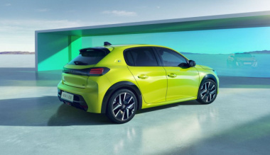 Peugeot 208 2024 vs nuevo Renault Clio: ¿qué utilitario va a ser la nueva referencia del mercado?