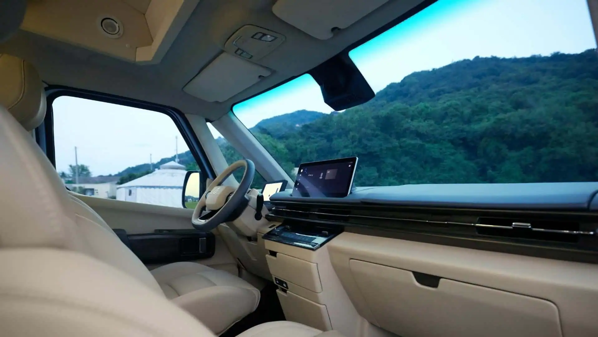 así es la farizon auto sportsvan, una autocaravana de cero emisiones que presenta la marca china geely