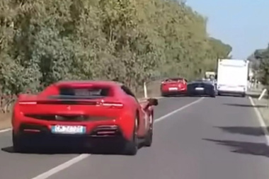 Vídeo: espectacular accidente entre un Ferrari, un Lamborghini y una caravana