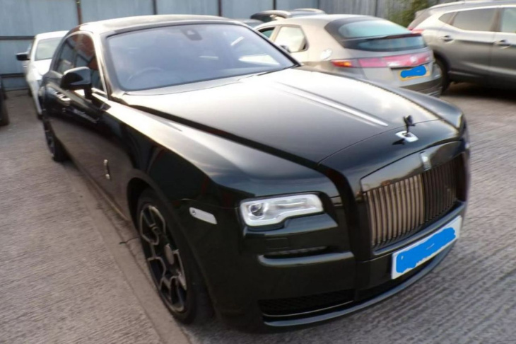 La Policía subasta un Rolls-Royce «a un precio de ganga»