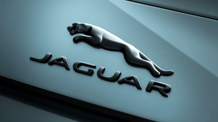 autos eléctricos: ¿en qué año jaguar deja de vender autos a gasolina?