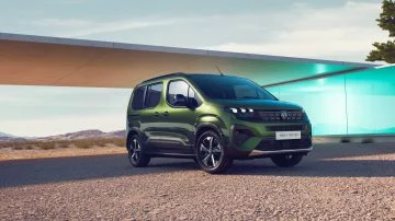 Amplio, tecnológico y atractivo, pero con un gran inconveniente: Peugeot actualiza el modelo que sacrificó para ser “más verde”