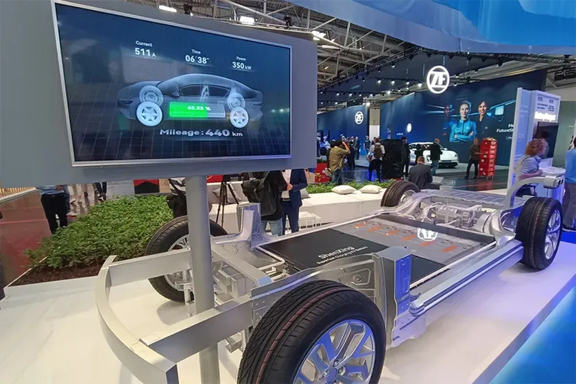 CATL y Stellantis, nuevo acuerdo para suministrar baterías LFP a coches eléctricos fabricados en Europa… y más