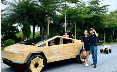 Hombre gasta 15 mil dólares en fabricar un 'Tesla Cybertruck' de madera; se lo enviará a Elon Musk