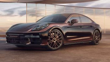 El nuevo Porsche Panamera 2024 hiperpersonalizable, presentado en una versión única con pintura de oro auténtico