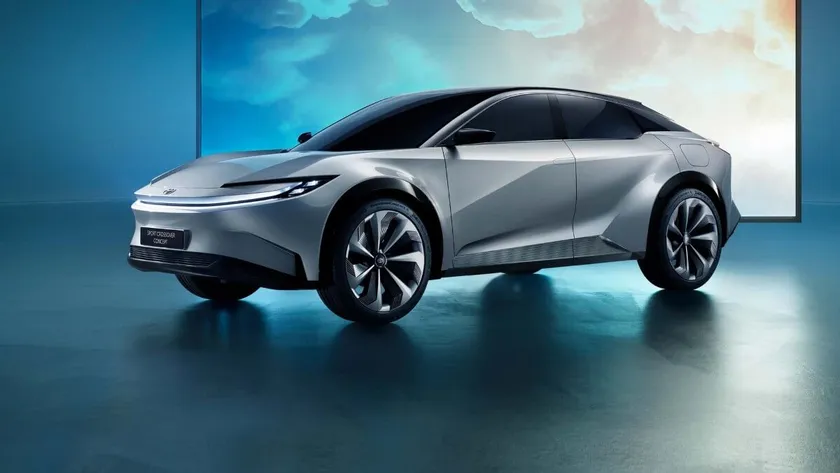 toyota sport crossover concept: este elegante coche eléctrico desarrollado con byd llegará a europa en 2025