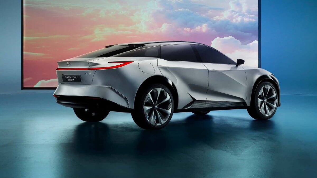 toyota sport crossover concept: este elegante coche eléctrico desarrollado con byd llegará a europa en 2025