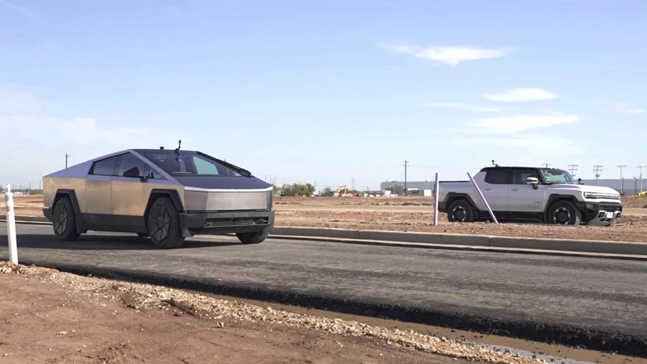 Tesla Cybertruck VS GMC Hummer EV ¿Quién será el ganador?