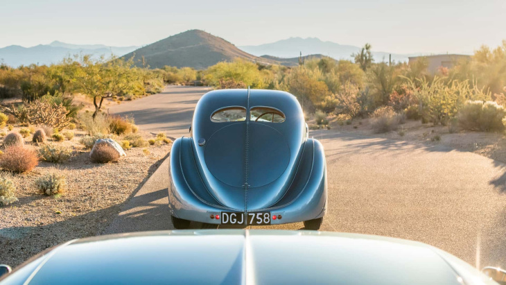 este homenaje al bugatti type 57 sc atlantic es el regalo para una afortunada de 70 años