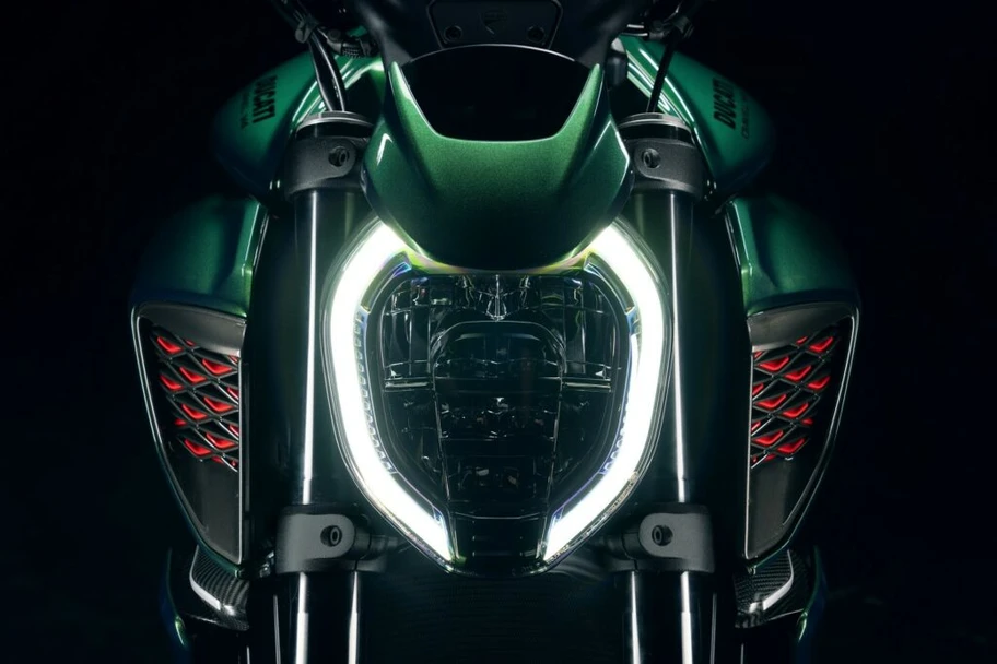 Ducati y Bentley crean la Diavel V4 más exclusiva