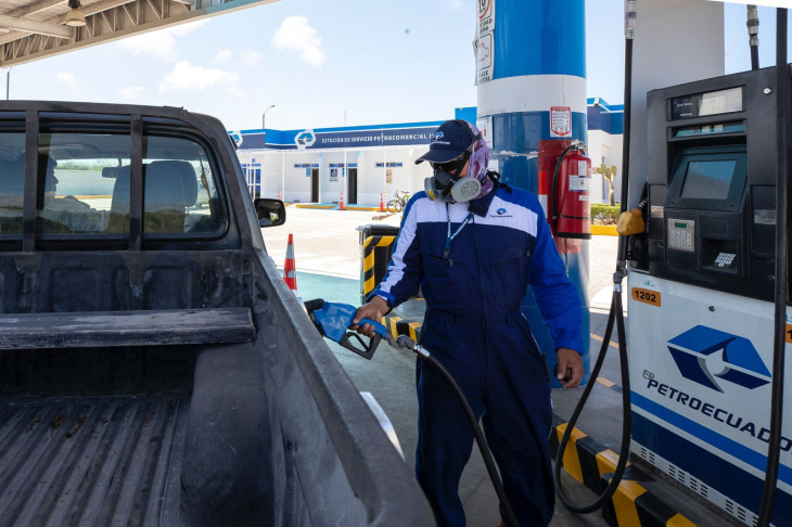 ¿cuánto cuesta la gasolina súper en ecuador? desde este 12 de diciembre rige nuevo costo