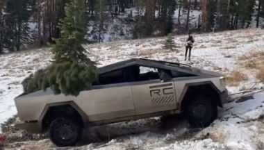 Una Cybertruck quedó atascada en la nieve: una pickup de Ford la rescató