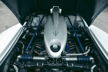 A la venta uno de los 50 Maserati MC12 fabricados, y con solo 230 km