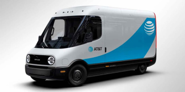 AT&T es el primer cliente de las furgonetas de Rivian tras la cesión de exclusividad con Amazon