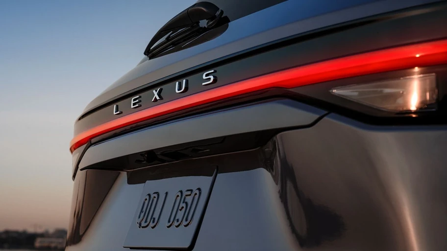 nueva lexus tx 2024 llega a méxico, una suv híbrida, deportiva y con tres filas de asientos