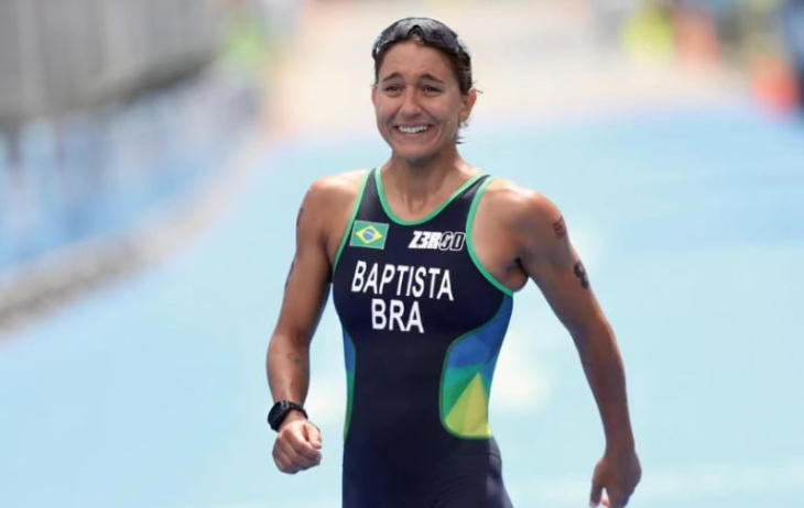la triatleta baptista está “estable dentro de la gravedad” tras ser atropellada en brasil