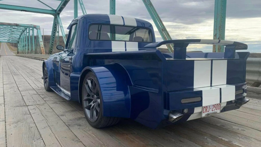 el ford mustang gt convertido en una pick-up estilo retro