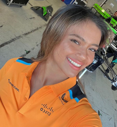 Bianca Bustamante, piloto de McLaren, dio like a un comentario que señaló a Stroll como autista