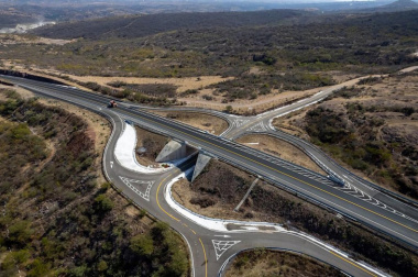 Sin peaje y con obras complementarias pendientes, pondrán en operación la supercarretera Oaxaca-Costa