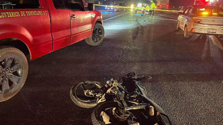 motociclista muere al chocar contra auto en libramiento de tampico