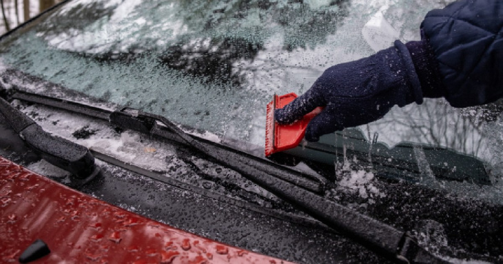este es el mejor truco para quitar el hielo del coche