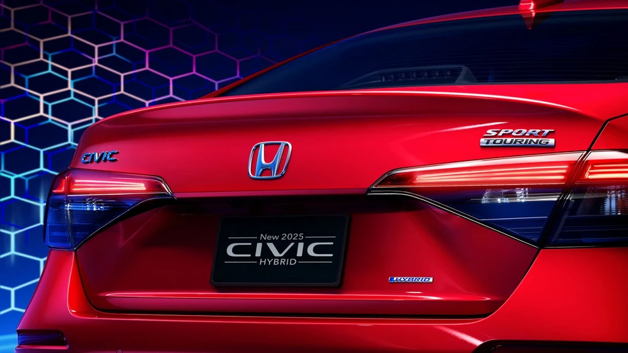 Honda Civic 2025, suma versión híbrida y nuevo rostro
