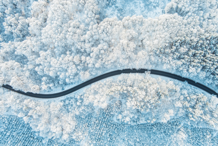 el fascinante invento ruso para quitar la nieve de sus carreteras