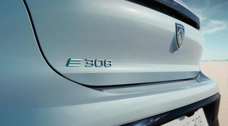 el peugeot e-308 se presenta para ofrecer cinco motorizaciones a la gama