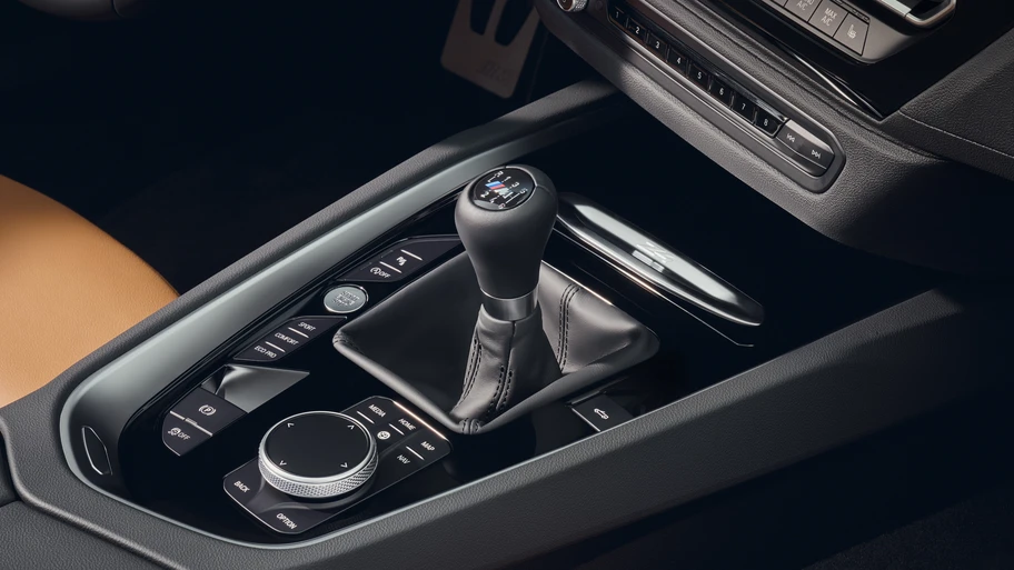 BMW Z4 M40i atiende al cliente y tendrá transmisión manual