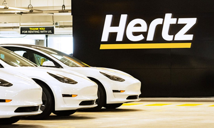 hertz achaca sus malos resultados a su flota de coches eléctricos: ¿un nuevo problema para este tipo de vehículos?