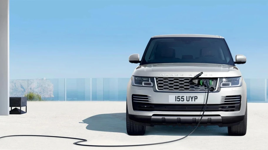 Jaguar Land Rover apostará menos por los eléctricos y más por los híbridos enchufables