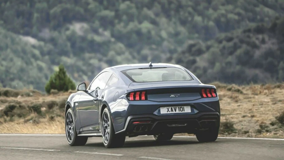 Ford Mustang llega a Europa con menos potencia